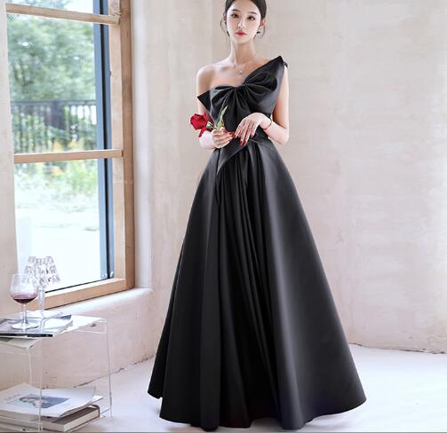 ロングドレス　黒　蝶結び　可愛い　結婚式　ドレス　パーティー　演出　ウェディング　披露宴　大きいサイズ