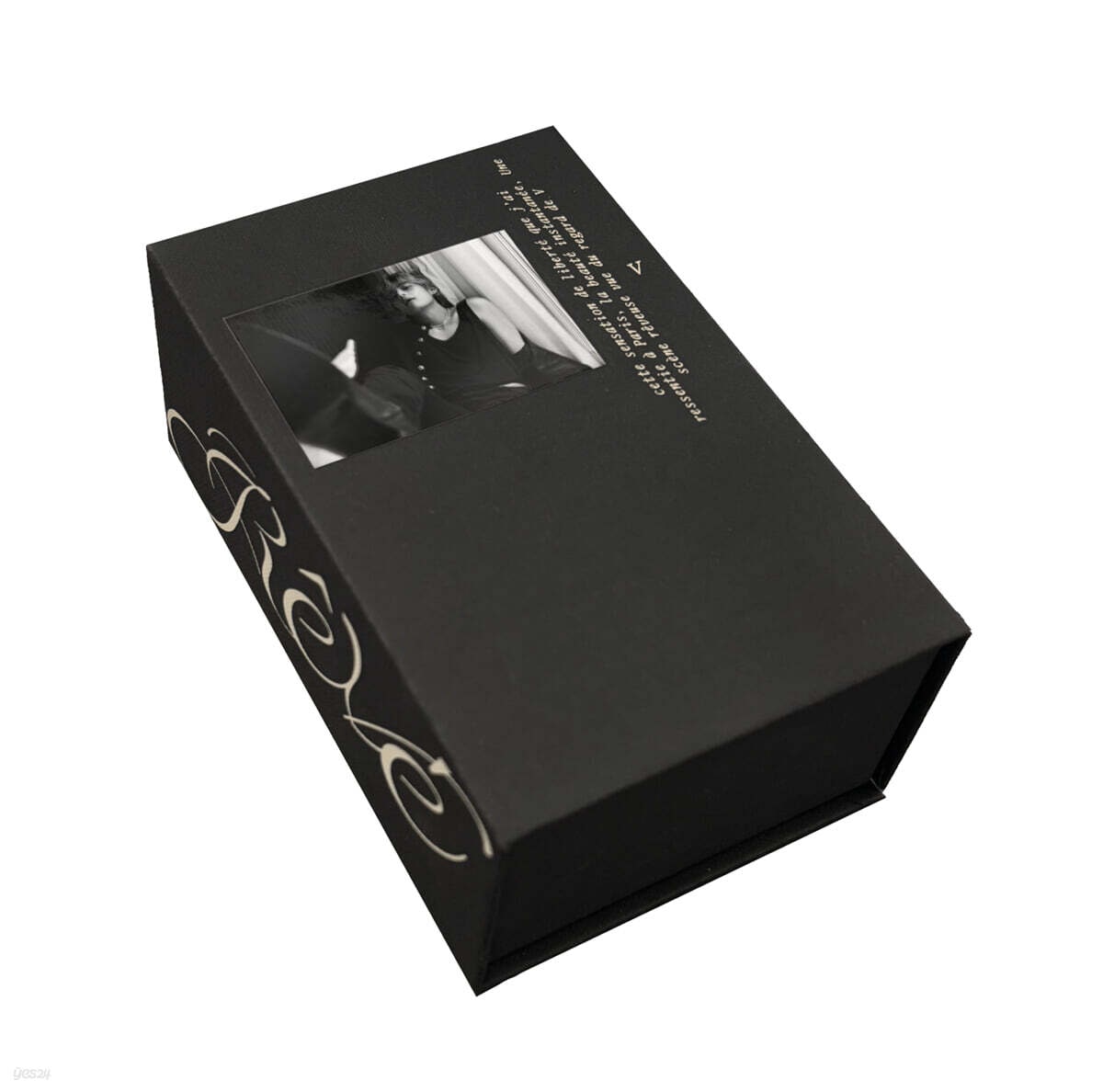 V ( of BTS ) - Rêvé / Reve PHOTOBOOK