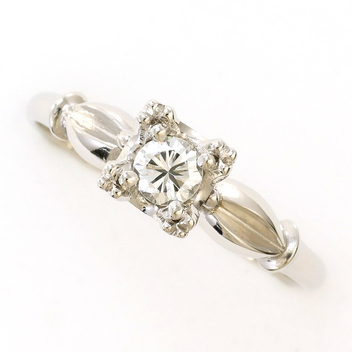 PT プラチナ リング・指輪 11号 ダイヤモンド 0.16 ct 総重量約2.9g 中古