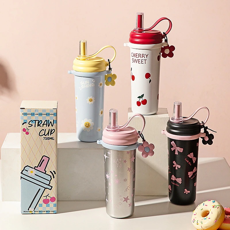 高級ブランドの 316L ステンレススチール断熱カップスタイリッシュなデザイン飲み物を冷たく保ちストローとコーヒー用ストラップが付いています