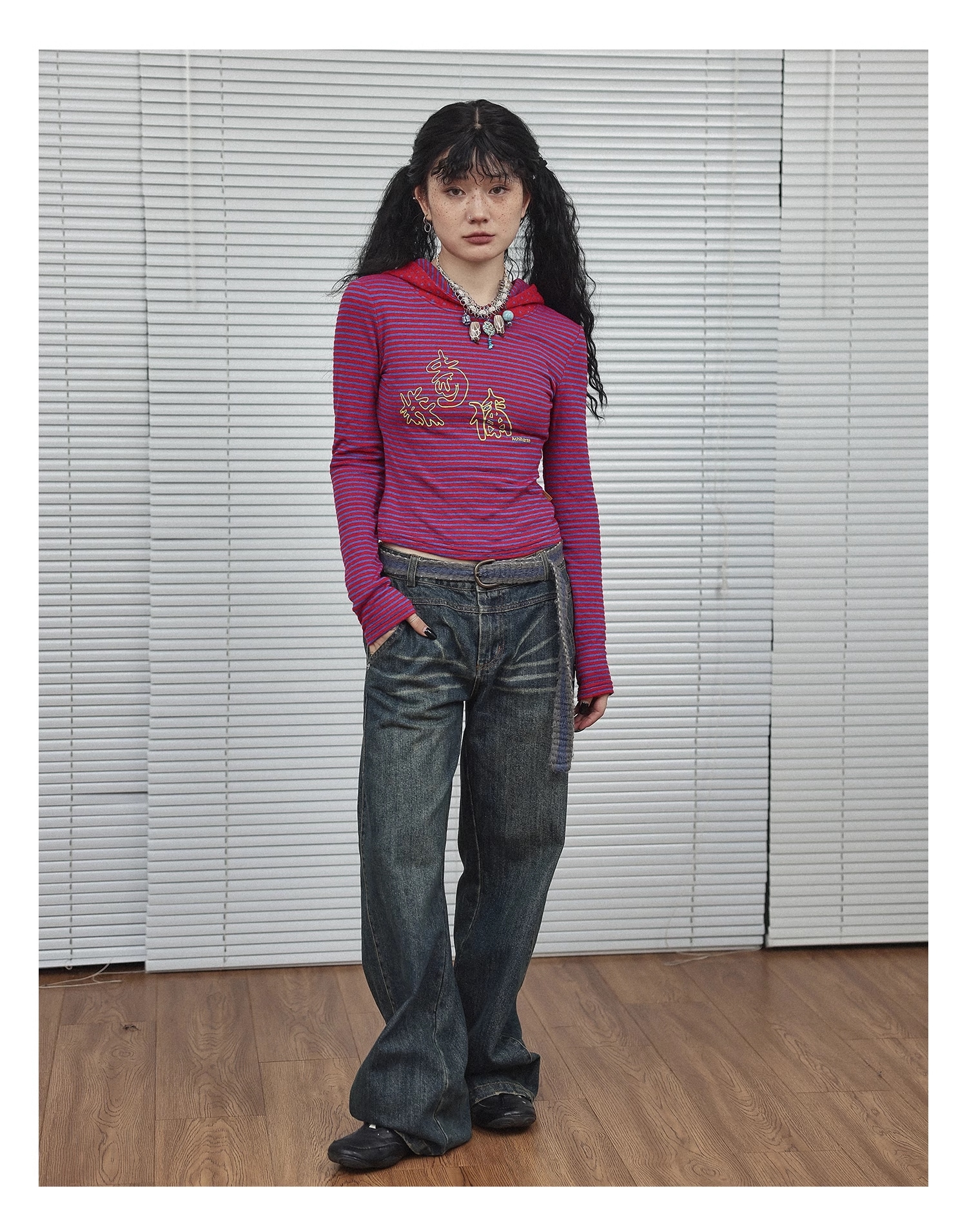 トップ 秋 ストライプ ボトム シャツ アウター フード付き Tシャツ 女性 個性的 トップス Tシャツ 袖あり 長袖 襟なし かわいい カジュアル 大人 おしゃれ お洒落 かっこいい レトロ