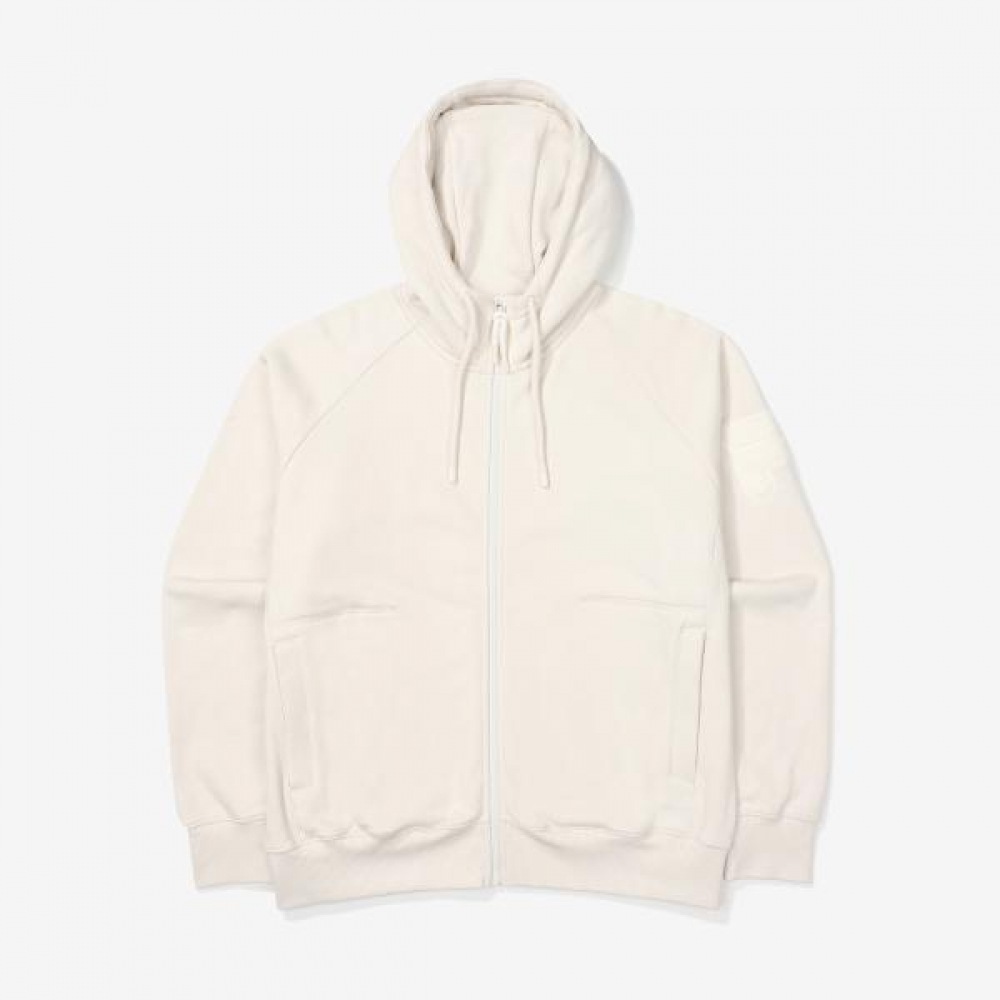 FILA 裏起毛フードトレーニングジャケット 8,142円