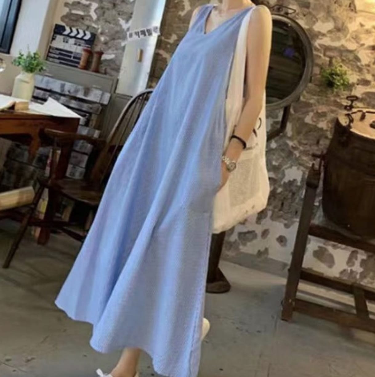 ワンピース フレア ロング マキシ Vネック ノースリーブ ストレート きれいめ ラフ ルーズ 大人可愛い かわいい シンプル 春 夏 おしゃれ リゾート 海 デート XL ライトブルー 4,674円