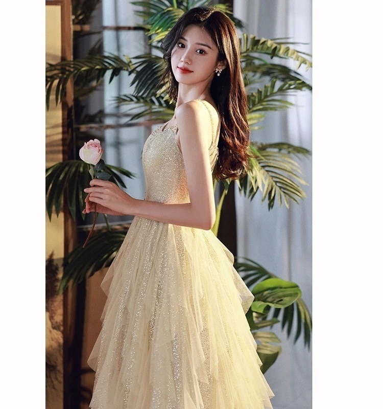 婚約イブニングドレス女性 2025 気質シャンパンゴールド花嫁乾杯ドレス宴会ホストドレス 6,768円