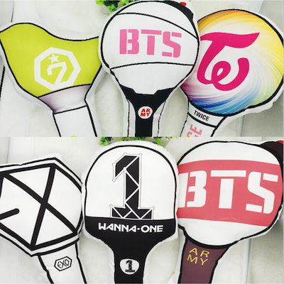 大人気!BTS TWICE WANNA ONE GOT7 EXO 抱き枕応援灯クッショ...のサムネイル