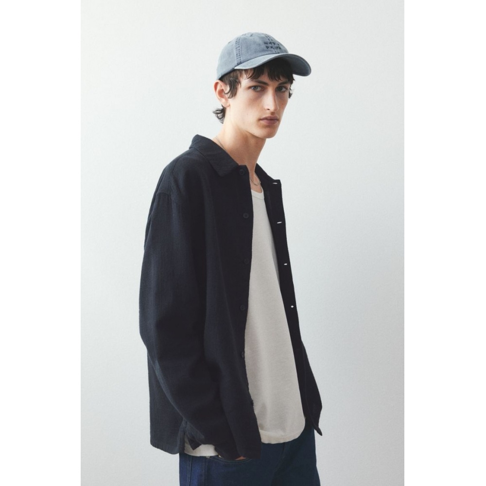 H&M テクスチャードシャツレギュラーフィットブラック