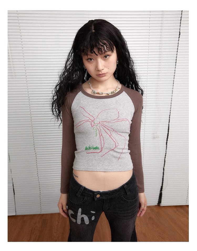 トップ ボトリング シャツ 女性 春 秋 ホット ガール スパイダー 春 長袖 カラーコントラスト Tシャツ 女性 個性的 トップス Tシャツ 袖あり 長袖 ラウンドネック 襟なし シンプル