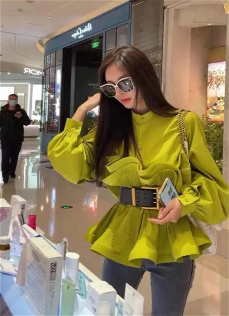 大人気！ 高レビュー可愛い 韓国ファッション 怠惰な風 長袖 受け取って腰 2025年新作 春 シャツ 韓国語版 デザインセンス ハイカラー 百掛け ピュアカラー 気質 シャツ スリム スタンドカラ