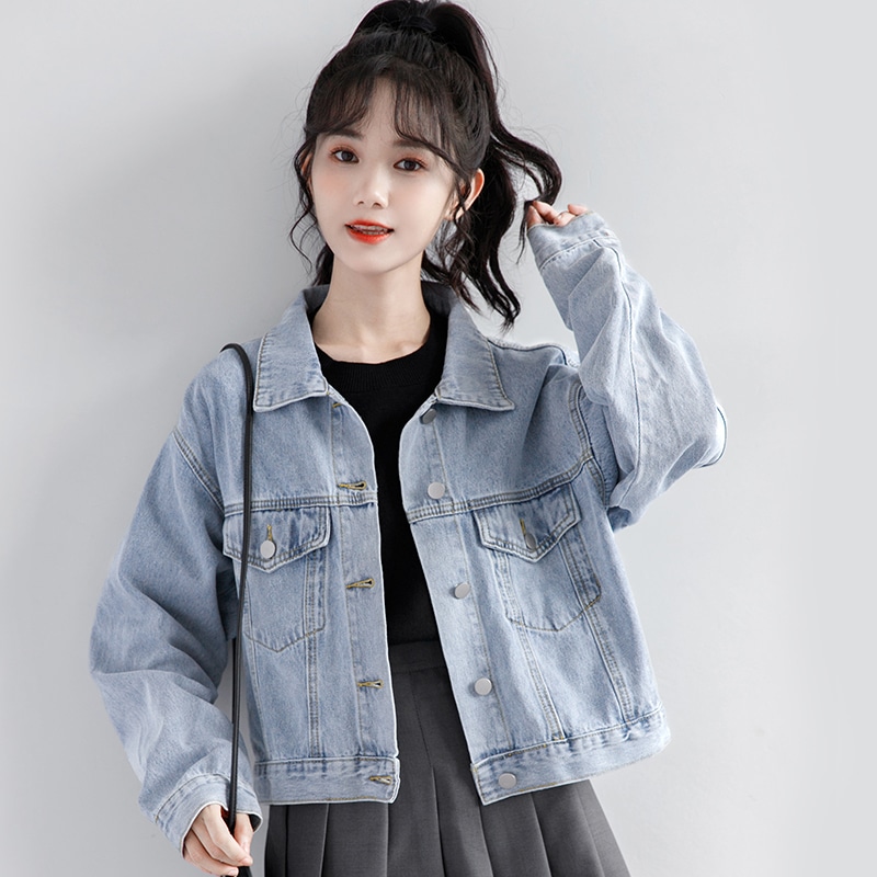 アウター ジャケット デニムジャケット 長袖 襟付き 前開き ボタン ショート丈 胸ポケット かわいい 大人可愛い きれいめ シンプル 上品 おしゃれ かっこいい カジュアル こなれ感 個性的 主役級