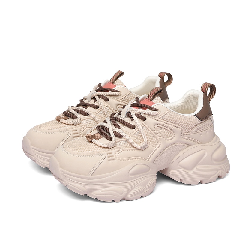 2024年の新しい春と秋の革多用途の厚底フラットソールソフトソールカジュアルレディースシューズ