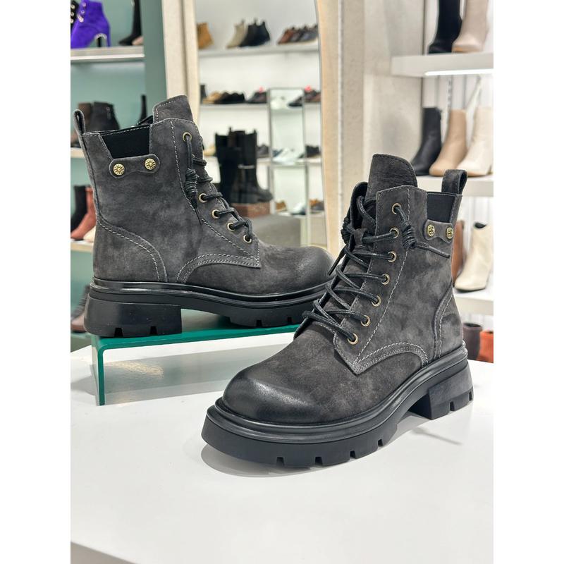 [驪州店] [] 女性ツートーンブラシ ヌバック素材 ワークアウトソール アンクルブーツ (2color)712446024 グレー