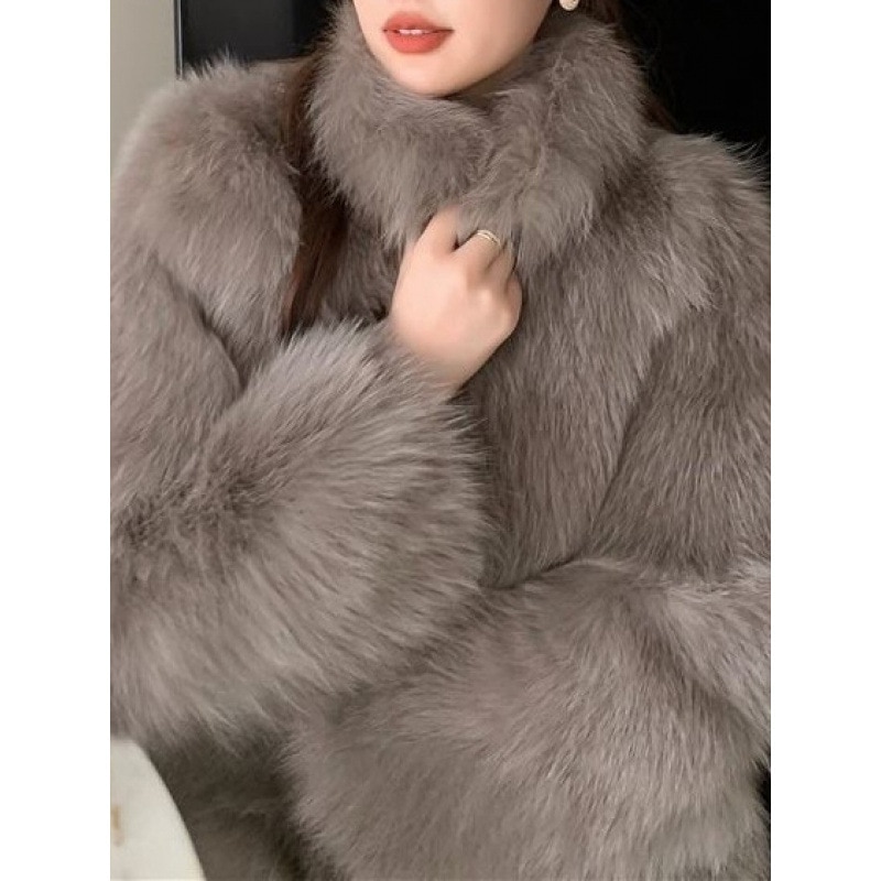 2025新しい模造キツネの毛皮の秋と冬の女性のためのショートファーコート肥厚若い女性ジャケット