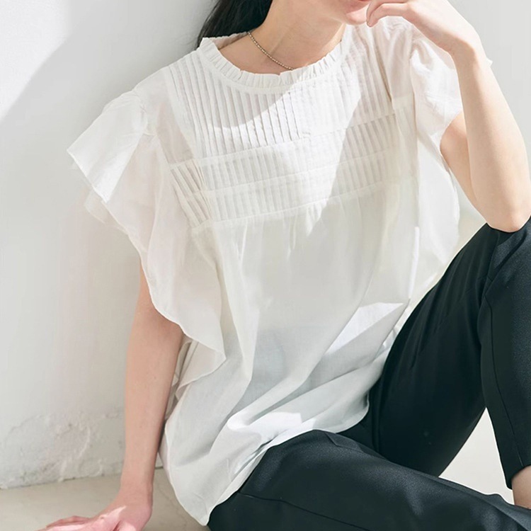レディース トップス シャツ ブラウス 半袖 フレンチスリーブ ラウンドネック スリム 細身 フェミニン フリル かわいい 大人可愛い きれいめ シンプル カジュアル 上品 おしゃれ かっこいい