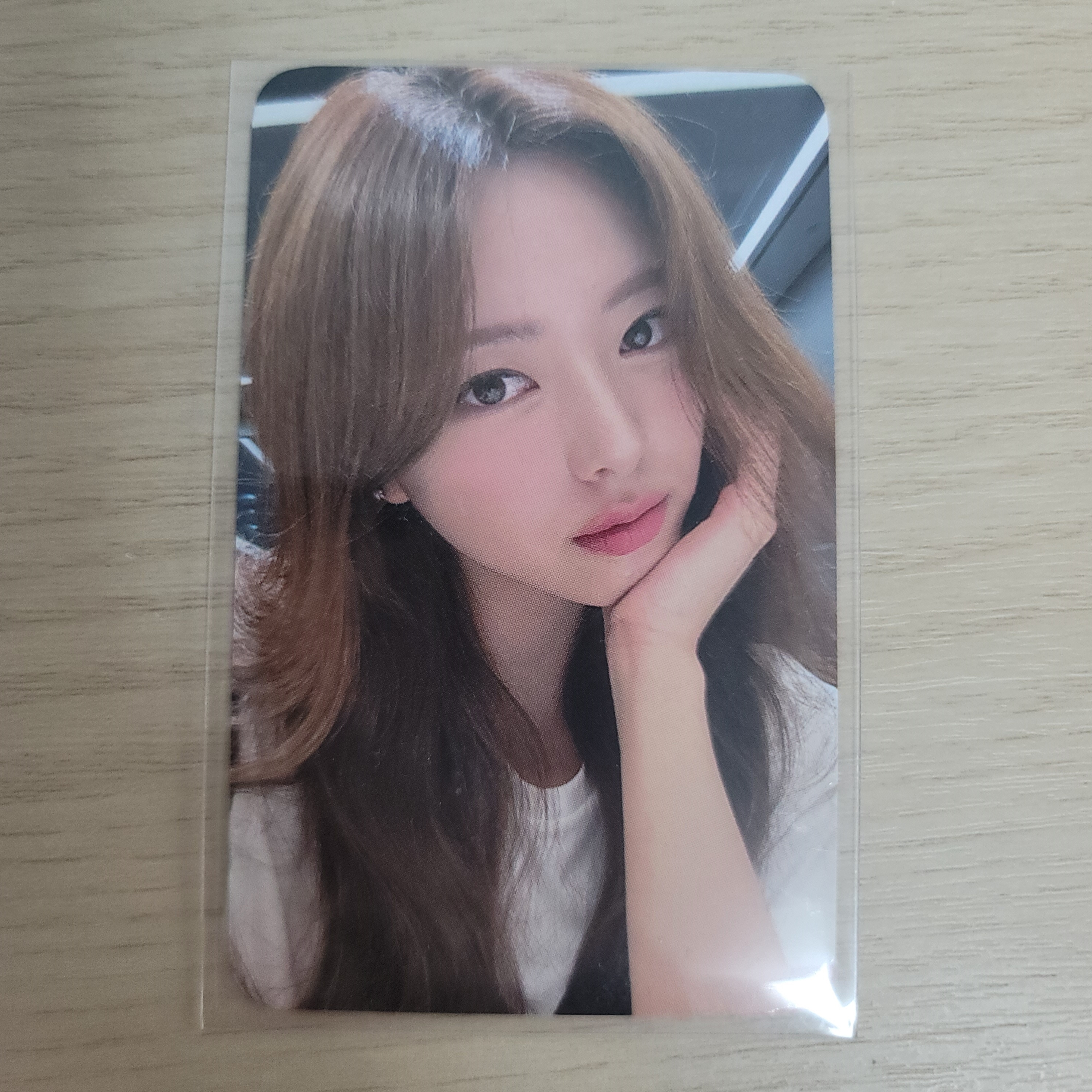 ITZY YUNA PHOTOCARD アルバム GOLD 工房放送の事前収録フォトカード 珍しいフォトカード itzy ユナ GOLD サノク 事前収録 限定 トレカ