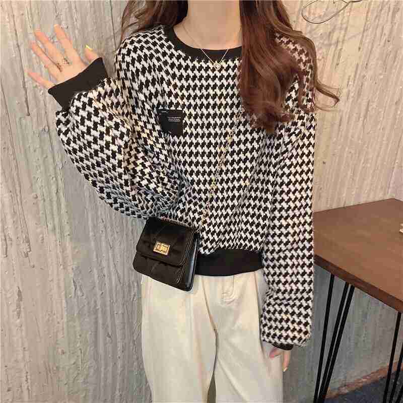 トップス セーター 袖あり 長袖 Uネック ストレート ワイド かわいい カジュアル おしゃれ レトロ 大人可愛い こなれ感 ラフ マニッシュ キュート ガーリー ルーズ 個性的 主役級 存在感 柄