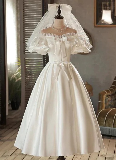ミニドレス ウエディングドレス ミモレ丈 ウェディングドレス レトロ風 ヴィンテージ調 可愛い パーティードレス パフスリーブ 半袖 上質なレース 繊細で美しい刺繍 リボン 可愛い カジュアルで軽やか