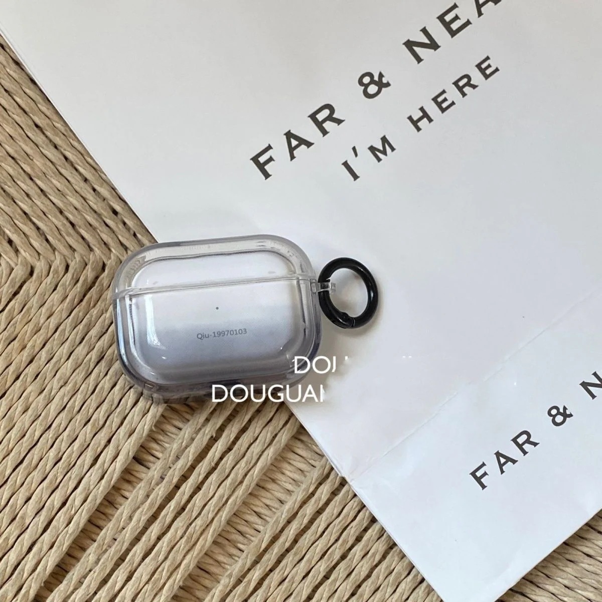 本の限定品シンプル先進感グラデーション・ブラックinsairpodsproケースairpodsケースairpods4ケースAirPodspro2ケース