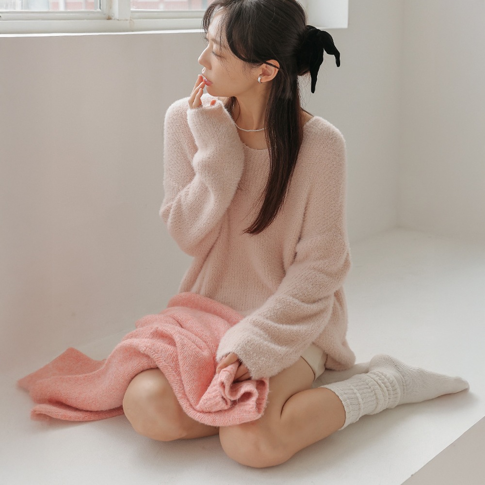 ミモザソフトルーズブックルVネックニット