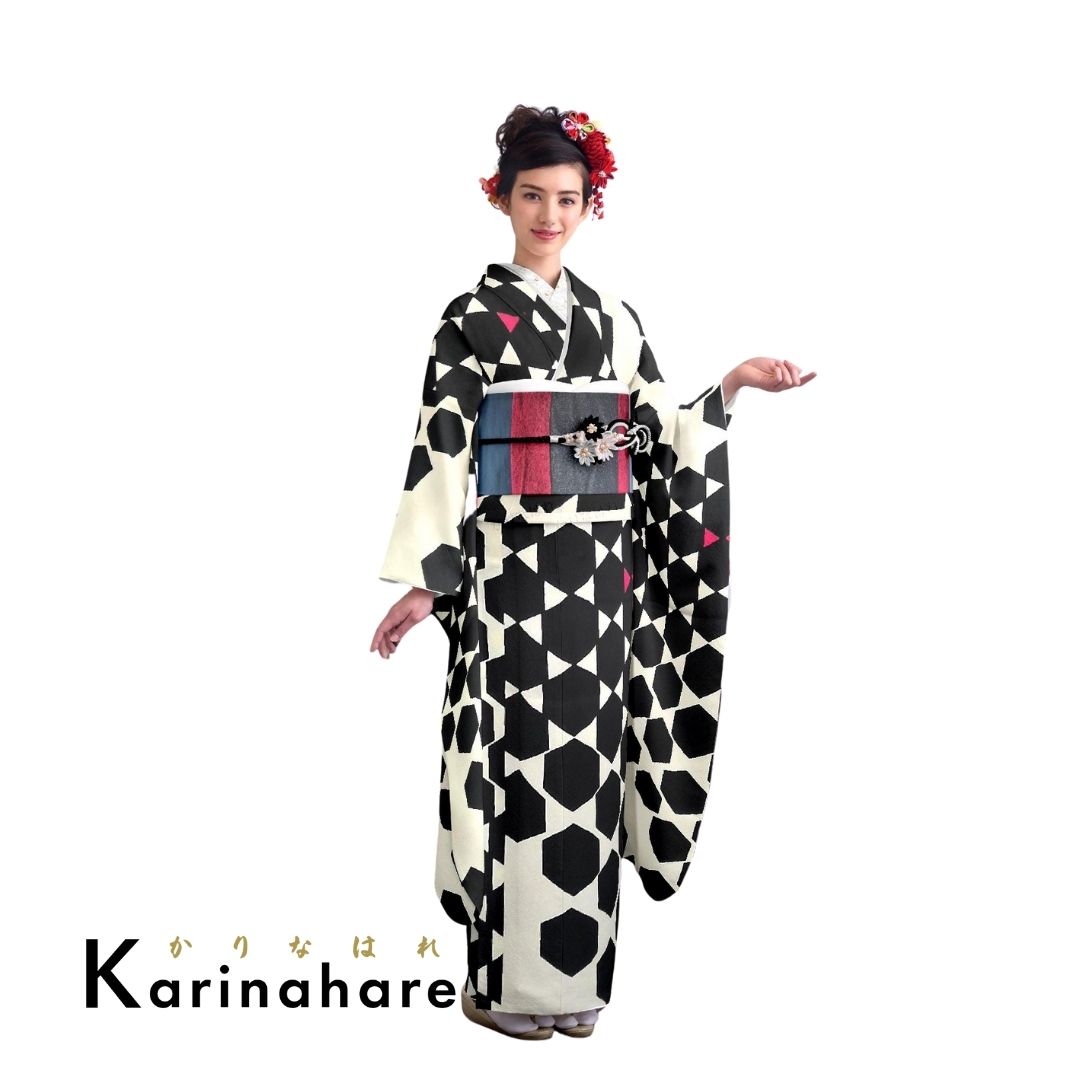 結婚式結納レンタルモノトーンとピンクの亀甲がデザインされた印象的な振袖振袖セットF625-105