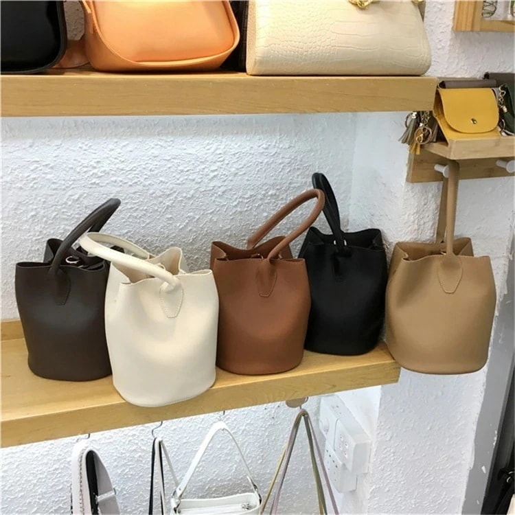 スタイルを選ばない万能ショルダーバッグ 通勤する レトロ 簡約 ハンドバッグ バケツバッグ ファッション 気質 ショルダーバッグ カジュアル 上品映え