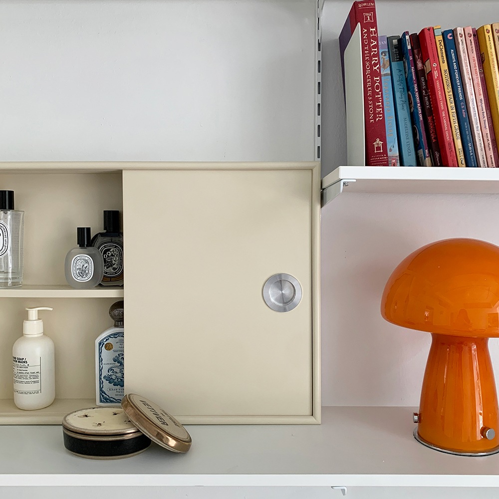 バターモレナ香水整理箱 韓国インテリア 二段収納 小物入れ カップ収納棚 バターカラー MDF アルミニウム 60×10×40cm