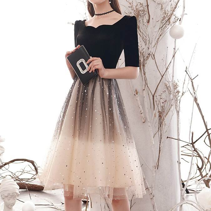 レディース ワンピース ドレス 膝丈 5分袖 Uネック ワンショルダー Aライン ファスナー スパンコール 大人可愛い きれいめ 上品 おしゃれ ラフ ガーリー クール エレガント 主役級 存在感 フ