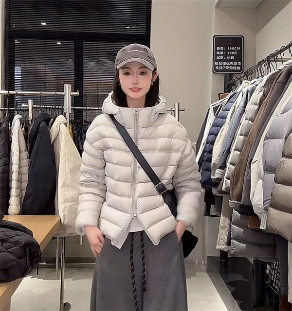 レディース コート 冬服 フード付きダウンジャケット ジャケット 軽量 暖かい ショット丈防寒アウター オシャレオーバー