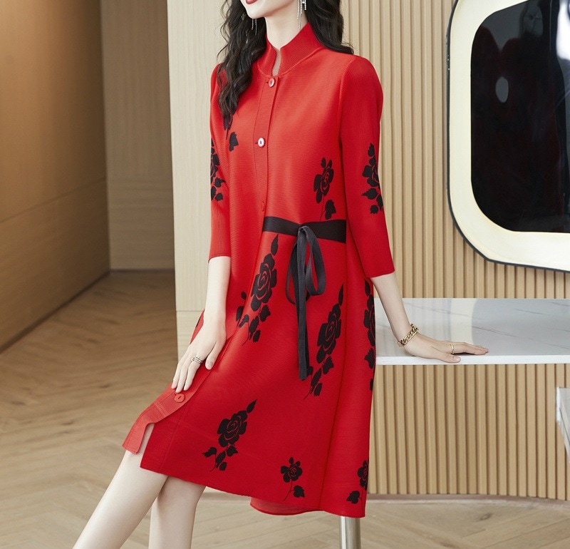 グリーン デート 50代 ミセス 膝丈 大きいサイズ ベージュ パープル おしゃれ ファッション 長袖 ロング丈 春 ロング 華やか レッド 40代 ワンピース かわいい レディース きれいめ 30代