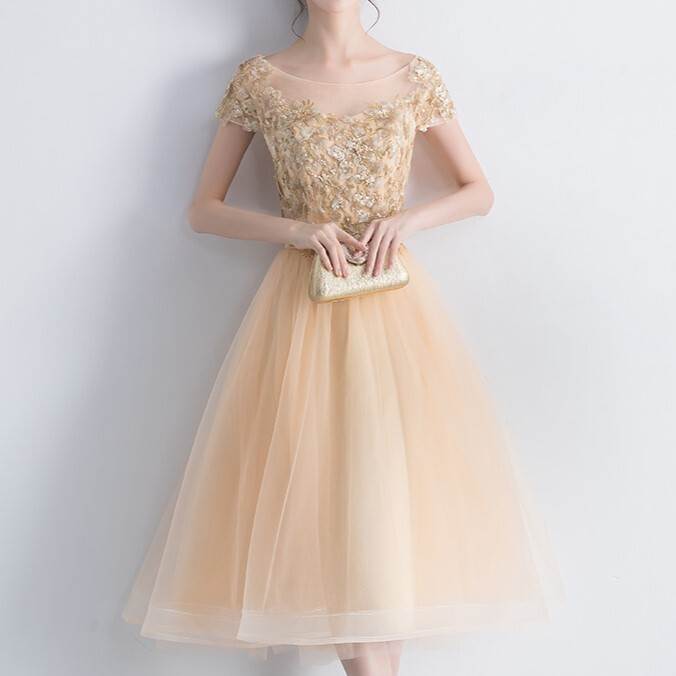 レディース ワンピース ドレス 膝丈 半袖 Uネック ファスナー スパンコール 大人可愛い きれいめ 上品 おしゃれ ラフ ガーリー クール エレガント 主役級 存在感 フォーマル 都会的 ナチュラル