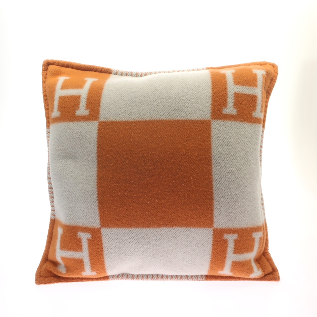 【新品同様】HERMES エルメス Avalon アヴァロンクッション PM Hロゴ ウール カシミヤ オレンジ ホワイト インテリア 小物 座布団 雑貨