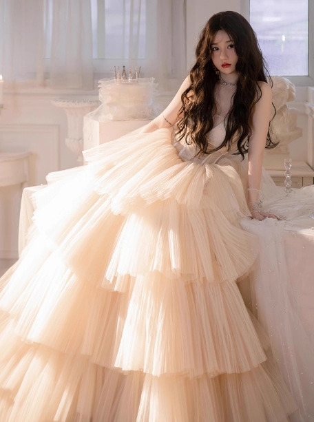 ウェディングドレス ベアトップ プリーツスカート ボリュームドレス 可愛い 前撮り