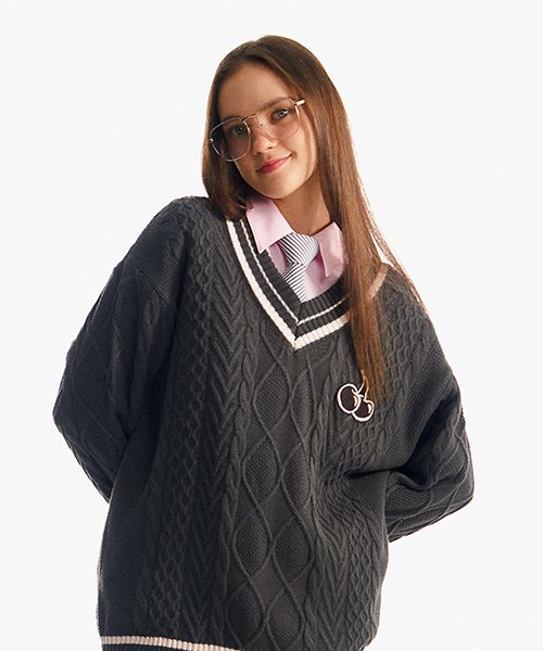 [KIRSH] IVE チャンウォンヨン 着用 ミドルチェリーツイストVネックニットKKRSCNT503M 7,409円