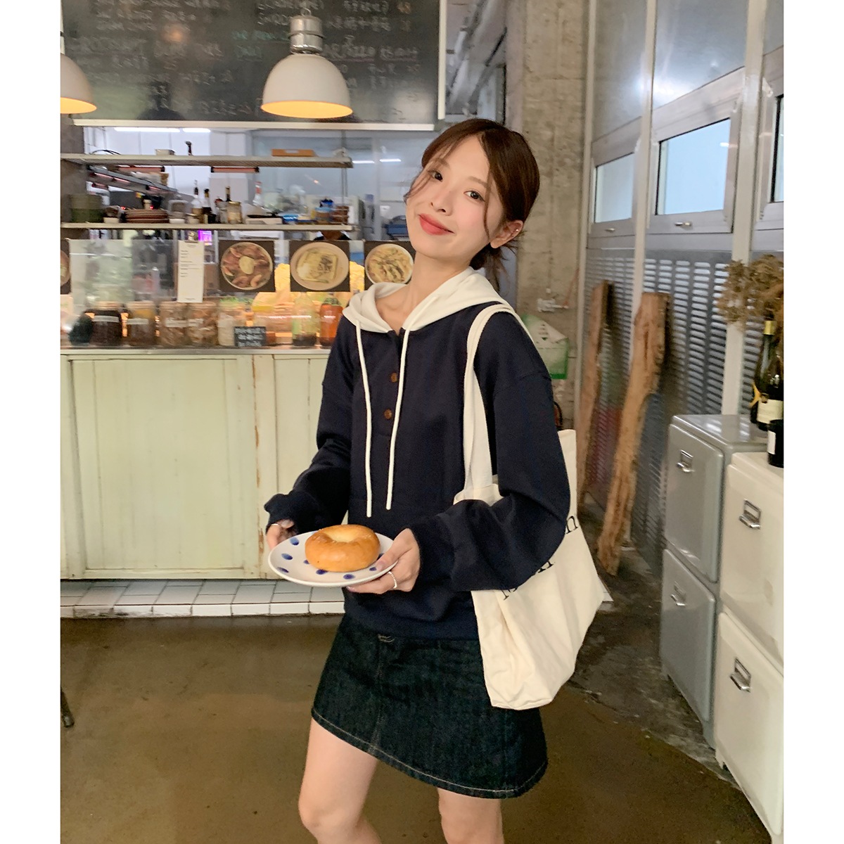 フード付きフェイクツーピーススウェットシャツ2024秋韓国スタイルの多目的新学期トップス女性用