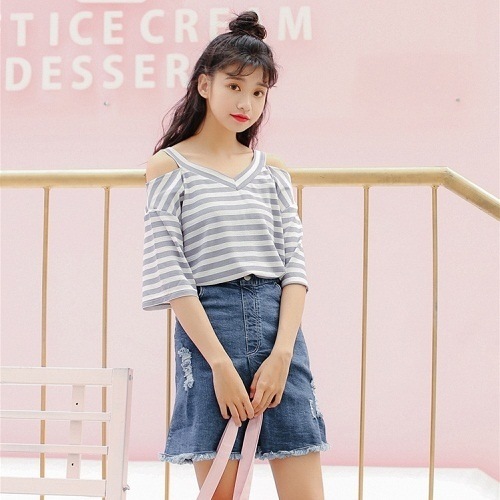 2023.肩開きボーダー六部丈トップス(ライトグレー)