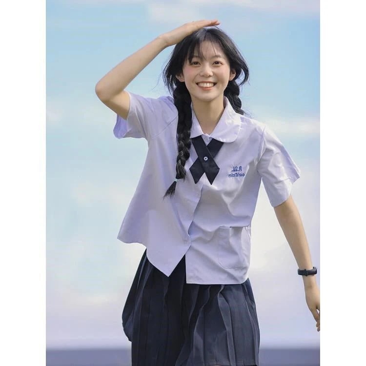 学校の制服大学の制服中学生春と秋のスポーツゲームタイ風の制服のスーツ女性の夏