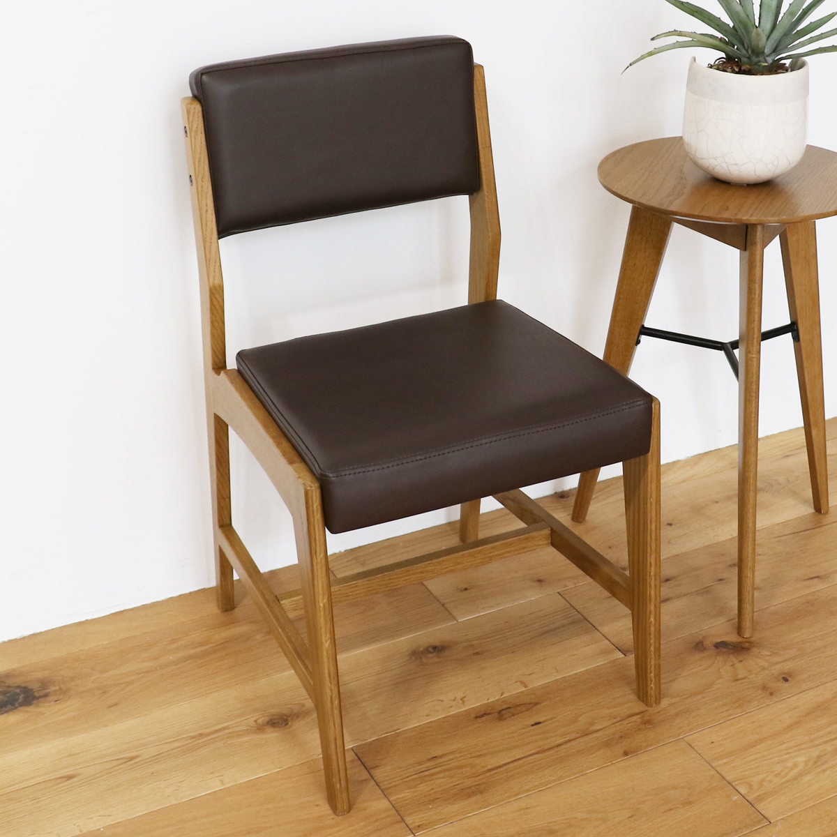 ダイニングチェア 座面高44cm PVC ソフトヴィンテージ Rasic レザー調 椅子 イス チェア 木製 天然木 肘なし 食卓 いす 食卓椅子 チェアー