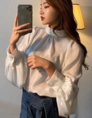 バルーン袖トップス トップス 袖あり 長袖 l ハイネック 大人可愛い きれいめ シンプル 大人 おしゃれ かっこいい 無地 春 秋 10代 20代 30代 40代 50代 レディース OL