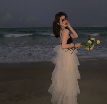 ドレス キャミソール ふわふわ メッシュ ワンピース レース ロング丈 袖なし Vネック セミフレア スリム 細身 ストレート スマート シフォン 薄手 かわいい きれいめ シンプル 大人 上品