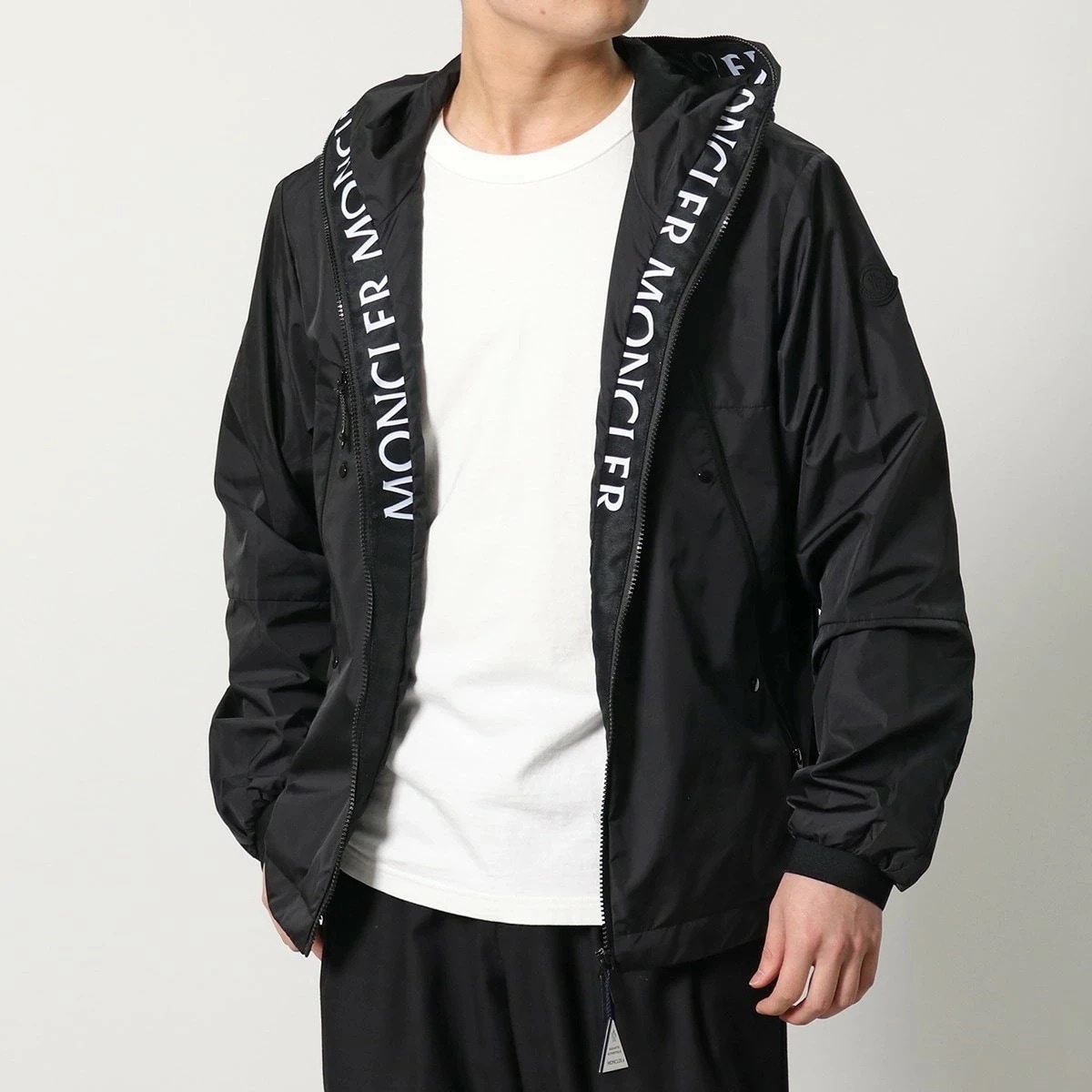 MONCLER Matt Black モンクレール マットブラック レインジャケット JUNICHI 1A00192 1A00154 68352 メンズ スプリングジャケット フード付き