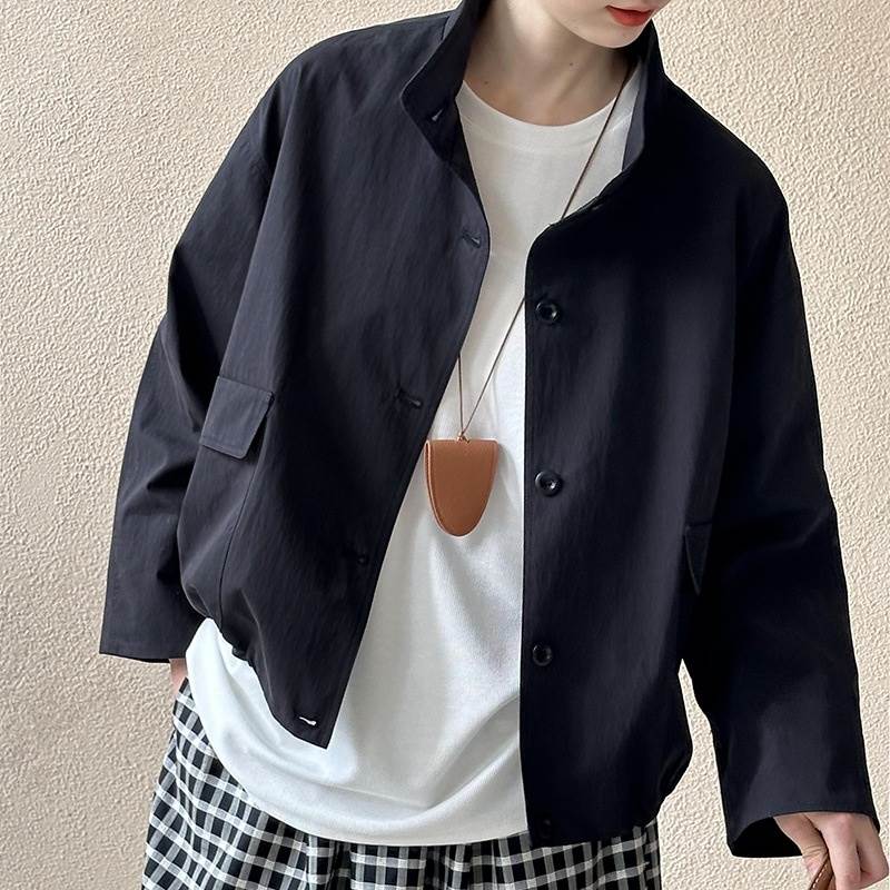 アウター ジャケット レディース 長袖 ハイネック 前開き ボタン ポケット ミディアム丈 かわいい 大人可愛い きれいめ シンプル 上品 おしゃれ かっこいい カジュアル こなれ感 個性的 レトロ