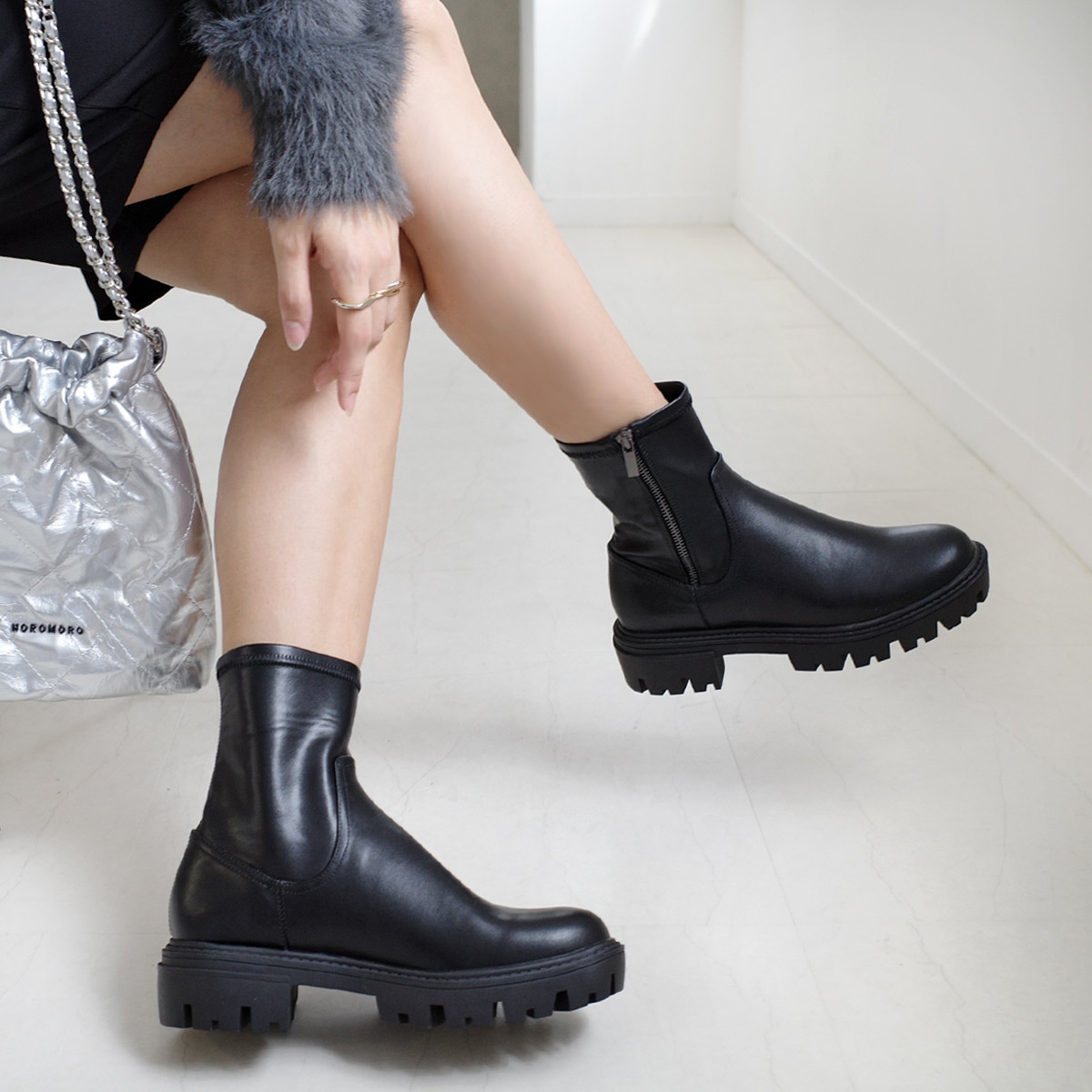 サイドジップショートブーツストレッチ厚底トラックソール レディース