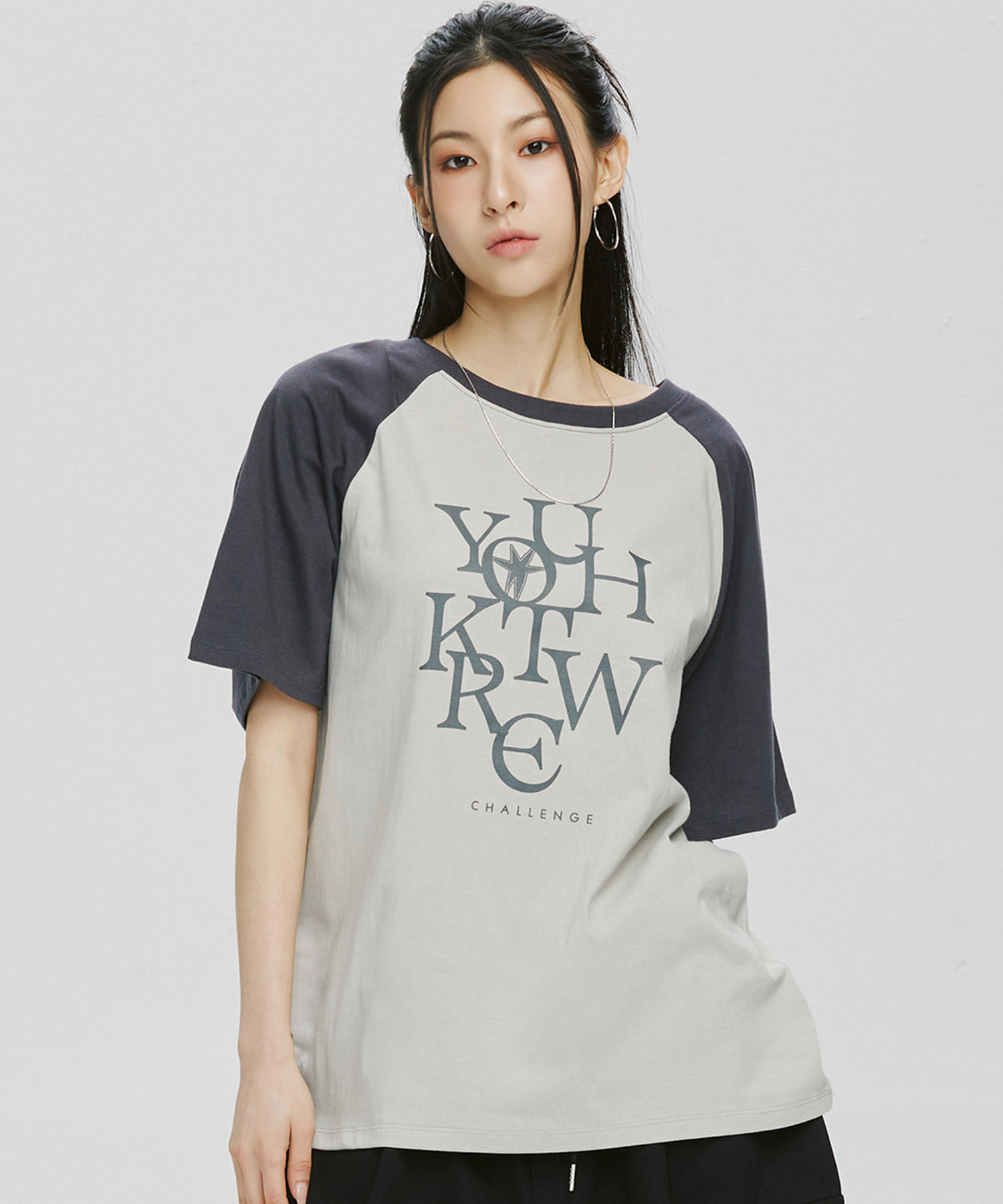 YK Freya Raglan Box City-GrayCharcoal