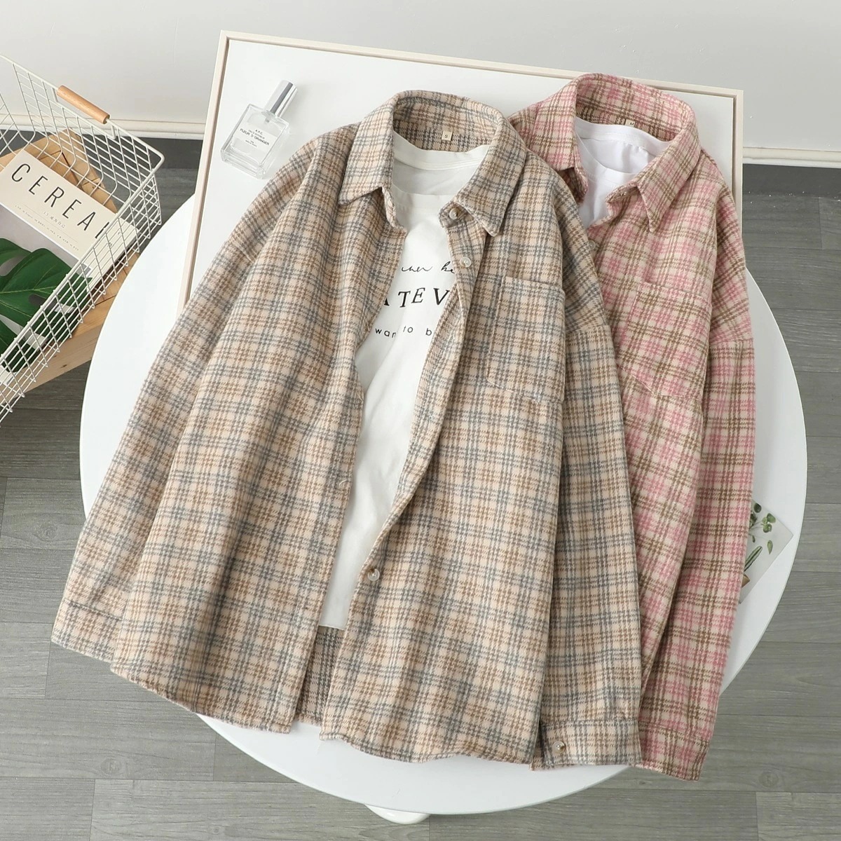 ins秋冬新作チェックシャツ女子学生長袖トップス通勤用重ね着万能ウールシャツジャケット