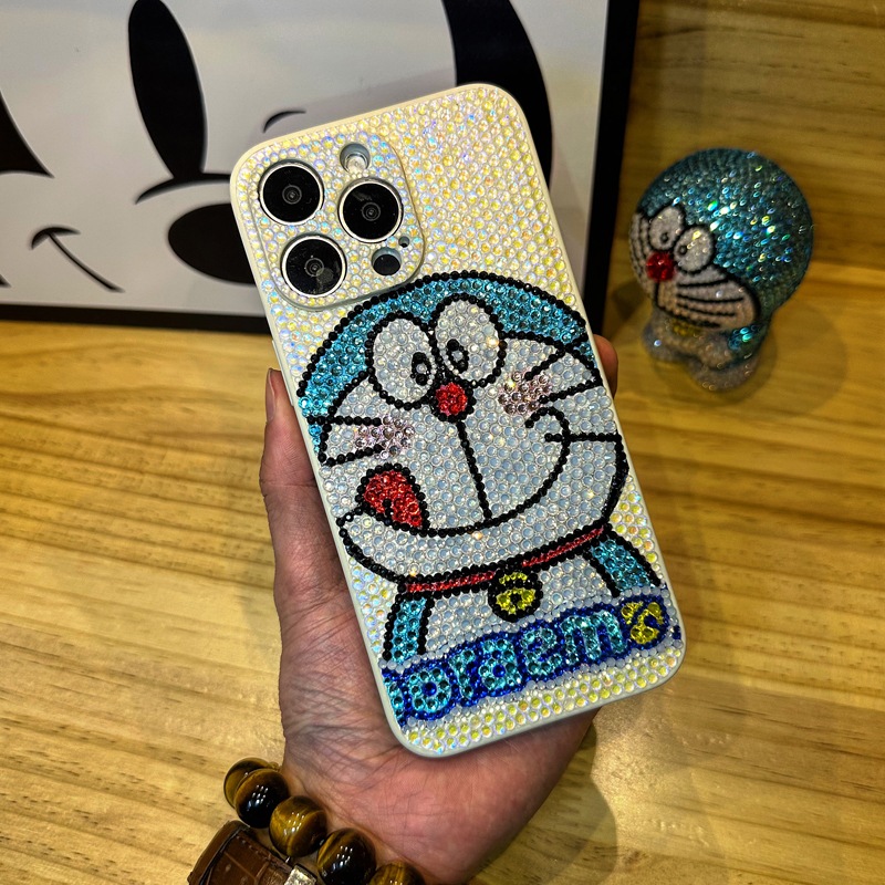 手作り iPhoneケース ドラえもん キラキラのラインストーン iPhone16/15/14/13/12/11ケース Plus Pro Max