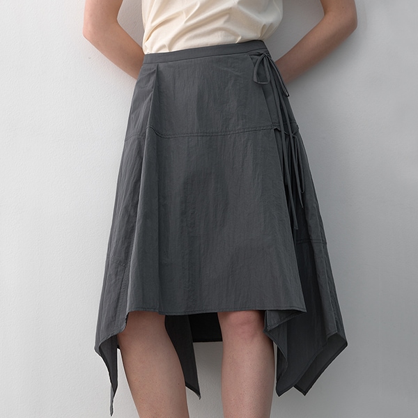 (SK-5011)POINTED HEMLINE FLARE SKIRT