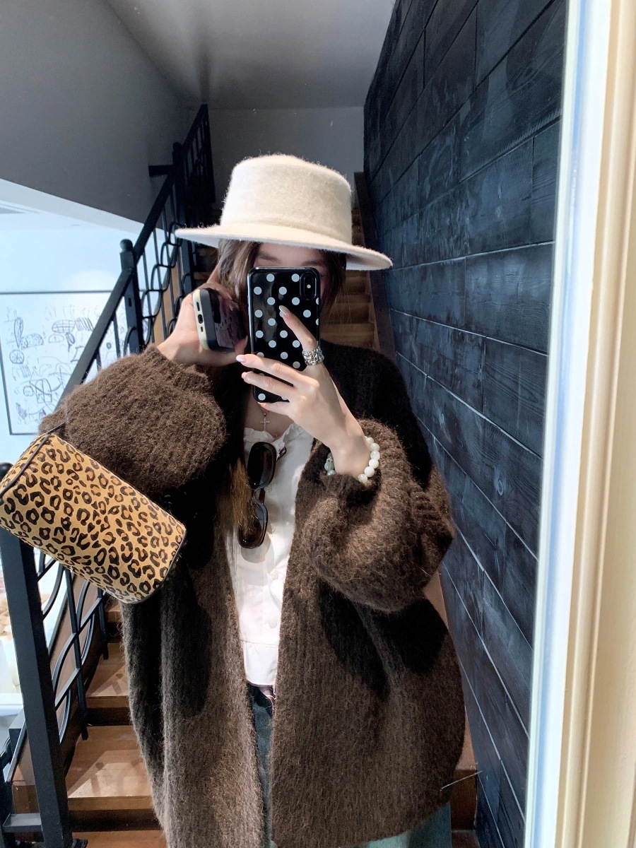 2025秋冬 韓国 ショート丈 防寒刺繍 エレガント カーディガン トップス長袖 羽織り きれいめライトニット オフィス OLへそ出しフレンチシースルーファッションスリーブレディース