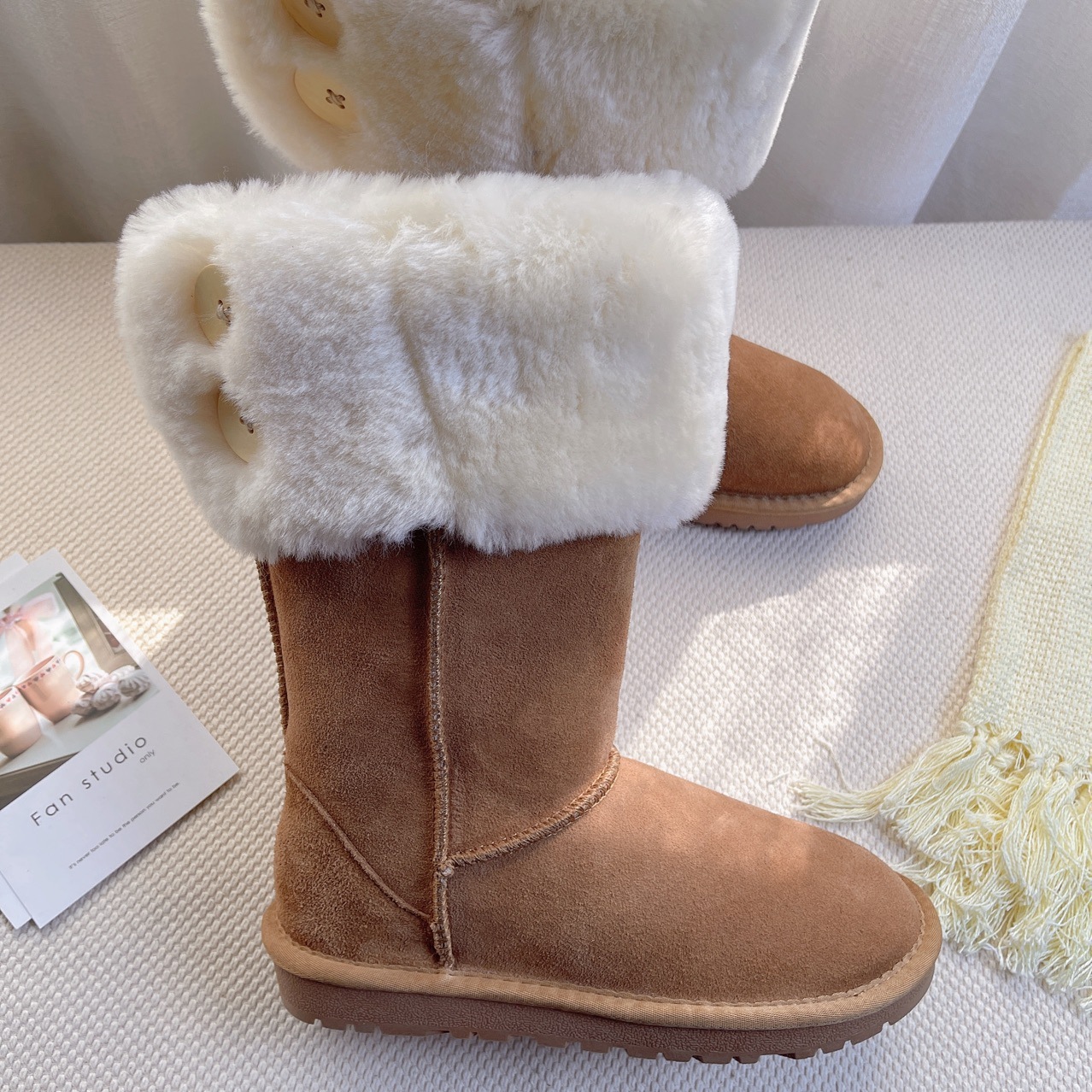 Miss Sasa と同じスタイルの女性用ファー一体型スノーブーツ 2024 新しいレザー冬スタイルとベルベットの痩身トールブーツ 5,557円