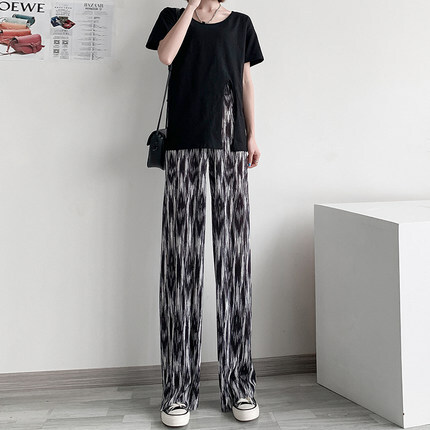 プリーツワイドパンツ ボトムス パンツ ワイドパンツ ロング ロング丈 ワイド ハイウエスト ウエストゴム かわいい 大人可愛い きれいめ シンプル カジュアル 大人 上品 おしゃれ お洒落