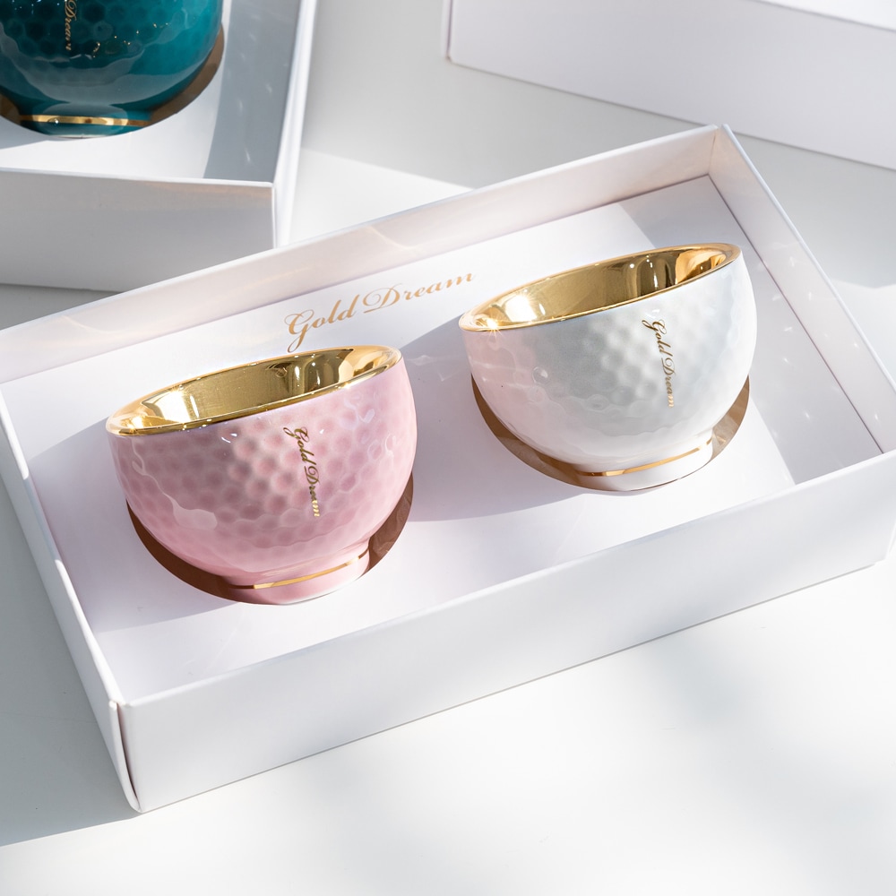 高級感あふれる贈り物 ギフト - ゴールドドリーム24K金杯 ドイツ製24K金 ホールインワン記念 ゴルフボール 陶器 2個セット