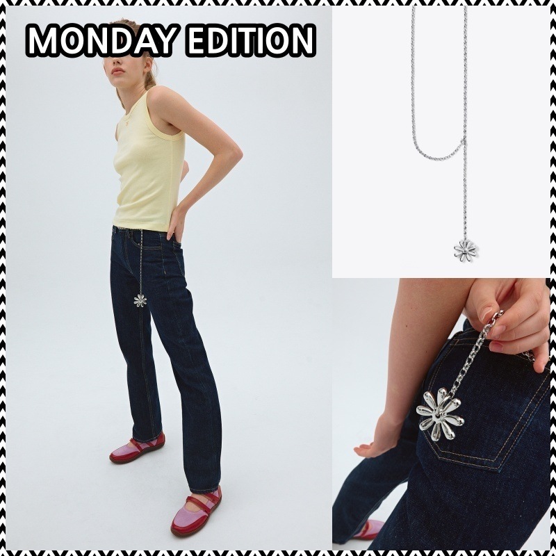 MONDAY EDITION MARDI X ME BLOOM DAISY CHAIN BELT